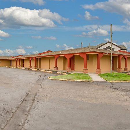 Travelers Inn Мидуэст-Сити Экстерьер фото
