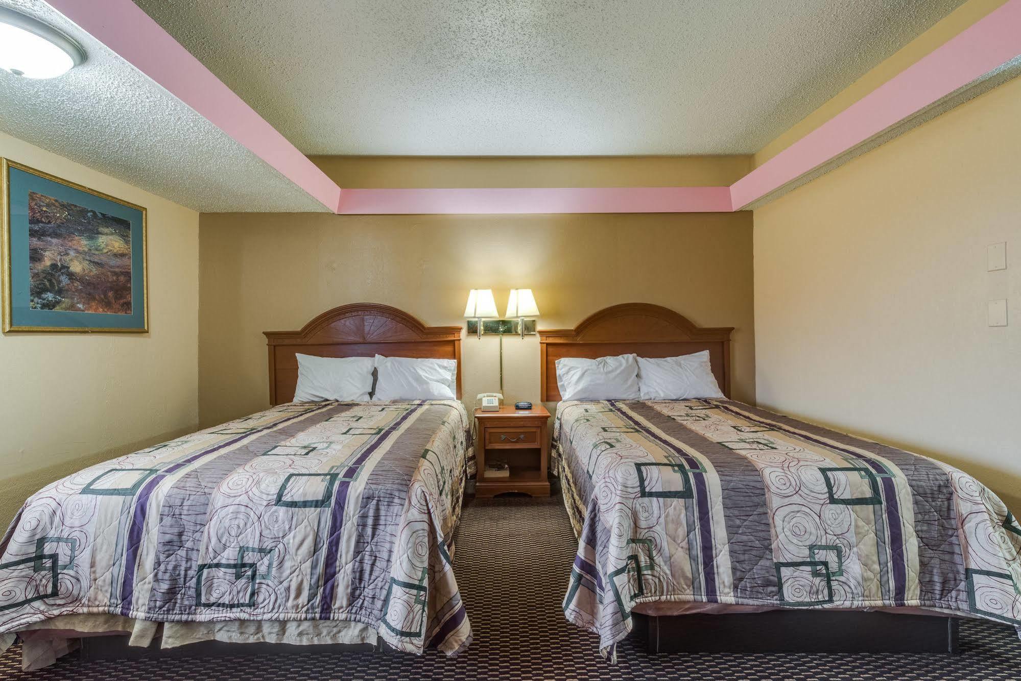 Travelers Inn Мидуэст-Сити Экстерьер фото