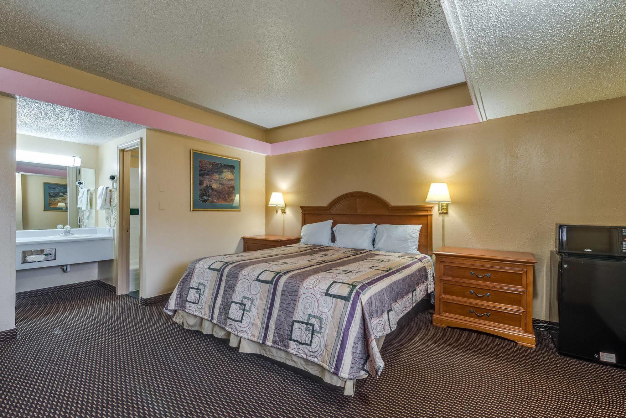 Travelers Inn Мидуэст-Сити Экстерьер фото